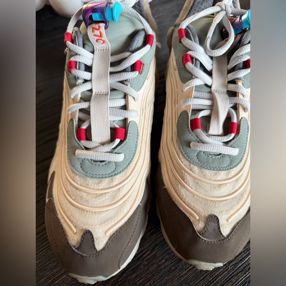 Nike x Travis Scott Air Max 270 React Cactus Trails size 10.5 - Picture 4 of 9